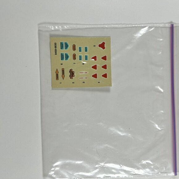 AMT ERTL Vintage Lost in Space Robot Plastic Model Kit #8458 1998 - Picture 13 of 14